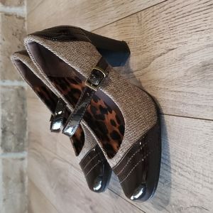 Clarks Mary Jane Heels, Brown